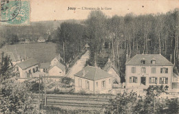 Jouy * 1906 * Avenue De La Gare * Café De La Gare * Rails Ligne Chemin De Fer Eure Et Loir - Jouy