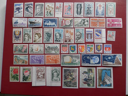 FRANCE ANNEE 1962 COMPLETE SOIT 49 TIMBRES NEUFS SANS CHARNIERE NI TRACE . VOIR PHOTOS - 1960-1969