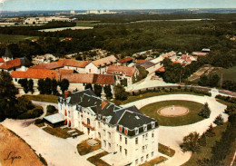 Fleury Mérogis - Le Centre JEAN MOULIN , Fondé Par La Fédération Nationale Des Déportés Et Internés - Fleury Merogis