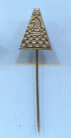 Chess Schach Ajedrez - Yugoslavia Association, Vintage Pin Badge Abzeichen - Spelletjes
