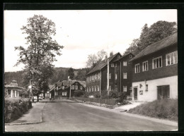 AK Schönbrunn /Kr. Hildburghausen, Hauptstrasse Mit Passanten  - Hildburghausen