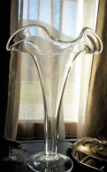 * Haut Vase En Verre (35 Cm De Haut)  Transparent   Années 70 - Art Contemporain