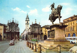 Turin - La Place Saint Charles Et Le Monument De Emanuele Filiberto - Plaatsen & Squares