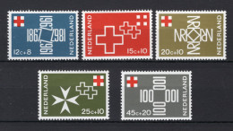 NEDERLAND 889/893 MNH 1967 - 100 Jaar Nederlandse Roode Kruis - Nuevos