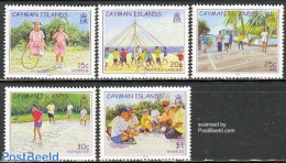 Cayman Islands 2003 Children Games 5v, Mint NH, Various - Toys & Children's Games - Caimán (Islas)