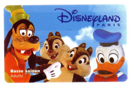 PASSEPORT BASSE SAISON ADULTE PLUTO DONALD DUCK & TICK & TAC DISNEYLAND PARIS -TRES BON ETAT -REF-PASS DISNEY-8 - Disney Passports