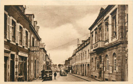 29* LANDIVISIAU  Mairie Et Rue De Brest         RL33.0891 - Landivisiau