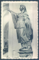 NIVELLES  La Collegiale  Statue De Sainte Gertrude - Nivelles
