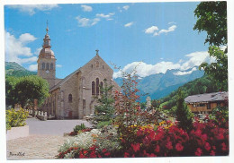 CPSM / CPM 10,5 X 15 Haute Savoie GRAND-BORNAND Alt. 1000 Mètres  La Place De L'Eglise - Le Grand Bornand