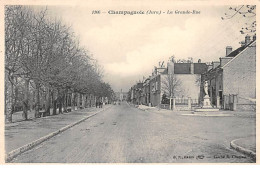 CHAMPAGNOLE - La Grande Rue - Très Bon état - Champagnole