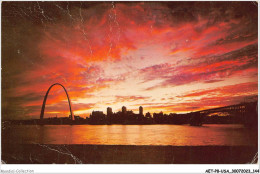AETP8-USA-0683 - ST LOUIS - MISSOURI - Gateway Arch Sunset - St Louis – Missouri