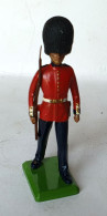 FIGURINE Métal SOLDAT BRITAINS - GARDE ROYALE ANGLAISE Horse Guard Cuirasse (3) 1973 B (A3) - Militari