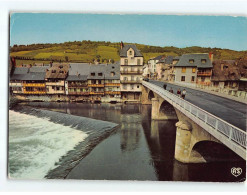 ESPALION : Le Pont Sur Le Lot, La Chaussée Et Les Vieilles Maisons - état - Espalion