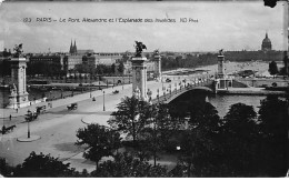 PARIS - Le Pont Alexandre Et L'Esplanade Des Invalides - état - Arrondissement: 07