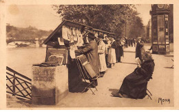 PARIS - Chez Les Bouquinistes Du Quai Voltaire - état - Arrondissement: 07