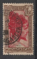 MADAGASCAR - 1930-38 - N°YT. 176A - Chef Sakalave 1f50 - Oblitéré / Used - Gebruikt