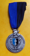 MEDAILLE UNION NATIONALE DE LA GENDARMERIE  , FABRICATION DRAGO ,  BON ETAT VOIR PHOTOS  . POUR TOUT RENSEIGNEMENT ME CO - France