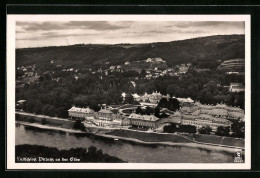 AK Dresden-Pillnitz, Totale Mit Schloss Und Elbe - Pillnitz