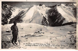 06 - ST ETIENNE DE TINEE - SAN34176 - Le Village D'Auron Vu De Las Donnas - Au Fond La Cime Du Rabuons - Saint-Etienne-de-Tinée