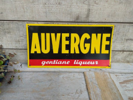 Ancienne Plaque Tôle Auvergne Gentiane Liqueur Marque S.A.S.A.G.O - Schnaps & Bier