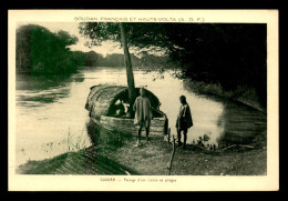 MISSIONS - MALI - PASSAGE D'UNE RIVIERE EN PIROGUE - Missions