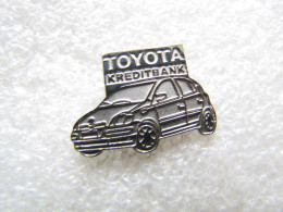 PIN'S    TOYOTA  YARIS - Toyota