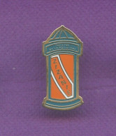 Rare Pins Theatre De La Potiniere Paris Colonne Zizanie Q128 - Kino