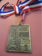 Médaille De Participant /"Marathon De Paris, 33éme édition  "/ Avec Ruban Français / 5 Avril 2009   SPO508 - Altri & Non Classificati