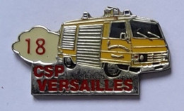 Pin's  Ville, 18 - SAPEURS  POMPIERS  C S P  VERSAILLES, Camion  Jaune  ( 78 ) - Firemen