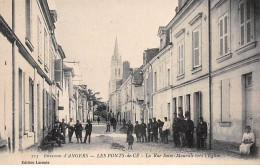 LES PONTS DE CE - La Rue Saint Maurille Vers L'Eglise - Très Bon état - Les Ponts De Ce