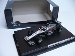 Hot Wheels Mc Laren MP4 Mika Hakkinen  Echelle 1/43 En Boite Vitrine Et Surboite Carton - Hot Wheels