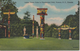 CANADA - Indian Totem Poles In Thunderbird Park British Columbia VICTORIA - Indios De América Del Norte