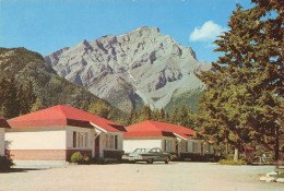 CANADA - Travellers Motel 401 Banff Avenue - Banff Attractively Stuated Two Blocks - Carte Postale - Banff