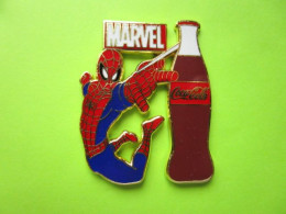 Gros Pin's Coca-Cola Marvel Super Héros L'Araignée (4X5cm) - #085E - Coca-Cola