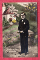 Young Boy In Formal Suit For First Communion- Small Card, Divided Back, Ed. PM N° 6323.4. Cancelled And Mailed - Communie