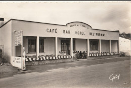 BEAUVOIR Sur MER. - Café - Bar-Hôtel BRIAND. Cpsm 9X14 - Beauvoir Sur Mer