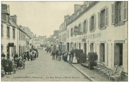 29 .n°38972 .landivisiau. La Rue Neuve L Hotel Dubois - Landivisiau