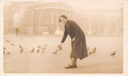 England - LONDON Trafalgar Square - Woman Feeding Pigeons - Trafalgar Square