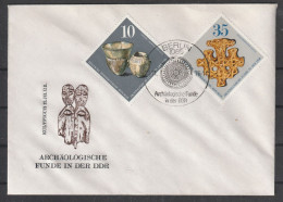 DDR: 1976, Blanko Sonderumschlag In MiF, ARCHÄOLOGISCHE FUNDE IN DER DDR, ESoStpl. BERLIN - Storia Postale