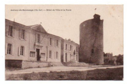 Carte Postale Ancienne - Circulé - Dép. 17 - AULNAY DE SAINTONGE - Hôtel De Ville, Poste, Donjon - Aulnay