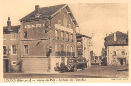 43 .n° 107230 . Loudes .hotel Varenne .garage .arrivee De L Autobus . - Loudes