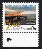 NEW ZEALAND 2010 SCENIC DEFINITIVES $2.40 " LAKE ROTORUA" SELVEDGE STAMP (1) KIWI MNH. - Unused Stamps