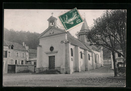 CPA La Celle Saint Cloud, L'Eglise - La Celle Saint Cloud