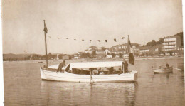 4V5Jm  Gde Photo (17cm X 10.7cm) De Felix Giraud Promenade En Bateau Lieu à Identifier Prés Toulon - Le Lavandou