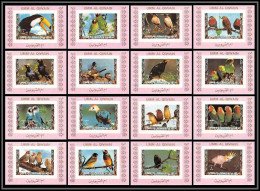 0056/ Umm Al Qiwain Deluxe Blocs ** MNH Michel N°1402 / 1417 Parrots And Finches Oiseaux (birds) Tirage Rose Imperf - Papagayos
