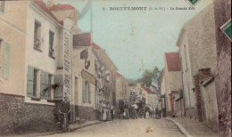 BOUFFEMONT   ( VAL D ' OISE )     LA GRANDE RUE  ( UNE ROUSSEUR EN BAS ) - Bouffémont