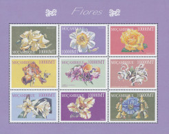 Mozambique - 2002 - Flowers / II - MNH - Mozambique