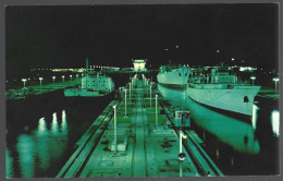 (PAN) CP FF-452-Night Scene - Miraflores Locks Panama Canal, Ships. Unused - Panamá