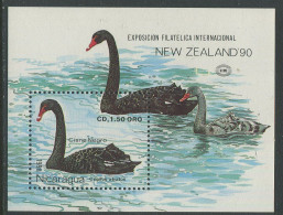 Nicaragua:Unused Block Birds, Swans, Cygnus Alratus, New Zealand Philately Exhibition 1990, MNH - Swans