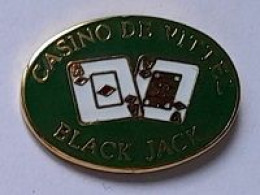 Pin's  Ville, Jeux  CASINO  DE  VITTEL  BLACK  JACK  ( 88 ) - Spelletjes